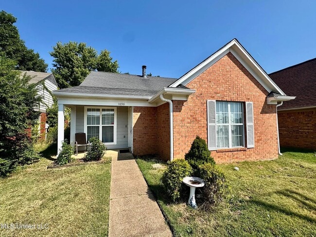 property at 1096 W E Ross Pkwy