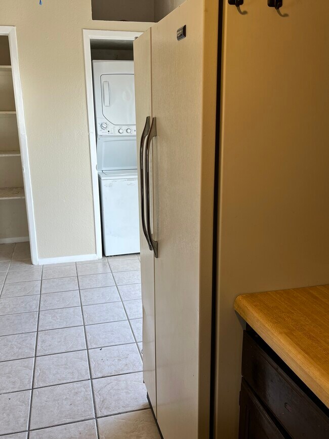 11631 James Watt Dr in El Paso, TX - Building Photo - Building Photo