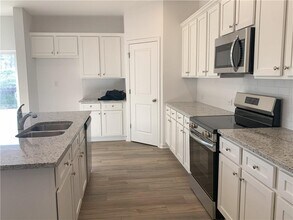 921 Summer Rain Wy in Acworth, GA - Building Photo - Building Photo