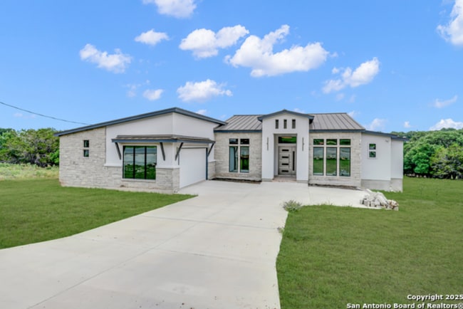 6846 Spring Branch Rd in Spring Branch, TX - Building Photo - Building Photo