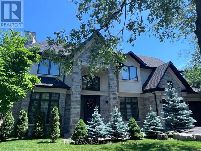 2194 Elmhurst Ave in Oakville, ON - Building Photo - Building Photo