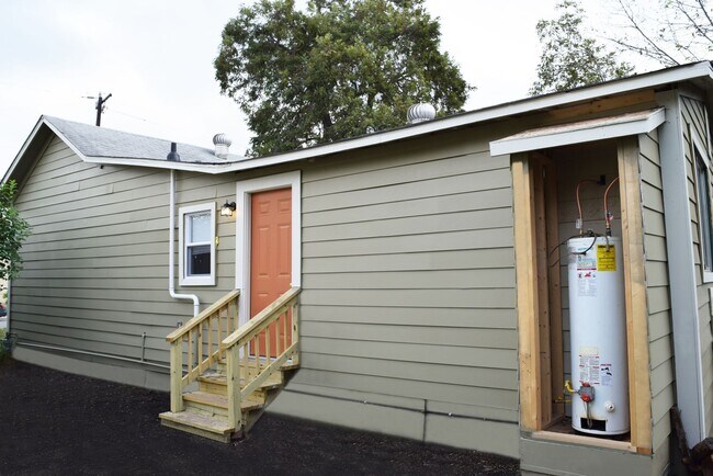 521 S Polaris in San Antonio, TX - Building Photo - Building Photo