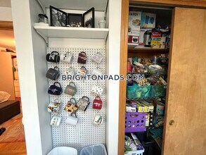 66 Brooks St, Unit 3 in Boston, MA - Building Photo - Building Photo