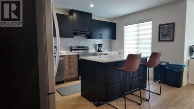7359 Parkside Rd in Niagara Falls, ON - Building Photo - Building Photo