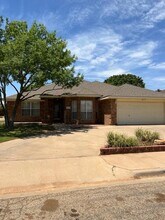 9806 Dover Ave in Lubbock, TX - Building Photo - Building Photo