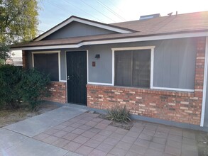 4715 E Caballero St in Mesa, AZ - Building Photo - Building Photo