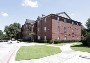 Camden Addison in Addison, TX - Building Photo