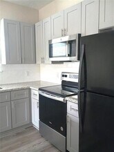 617 Edgar St in Conroe, TX - Building Photo - Building Photo