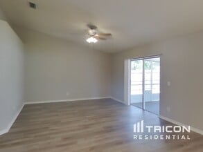 4514 Horseshoe Pick Ln in Valrico, FL - Building Photo - Building Photo