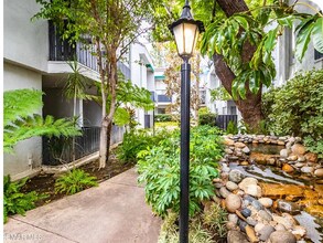 18645 Hatteras St, Unit 237 in Tarzana, CA - Building Photo - Building Photo
