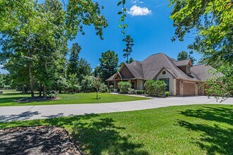 8970 Navigation Cir in Montgomery, TX - Building Photo - Building Photo