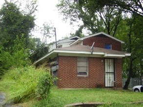 Lions Estate in Memphis, TN - Building Photo - Building Photo