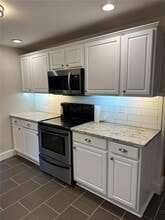 1751 Center Ave in East Point, GA - Building Photo - Building Photo