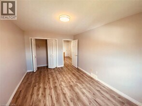 668 Butternut Ave in Waterloo, ON - Building Photo - Building Photo