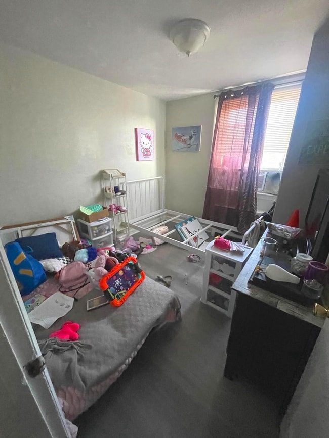 5703 Charles St in Philadelphia, PA - Building Photo - Building Photo