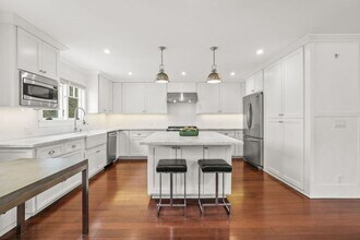 2520 Cliff Dr in Newport Beach, CA - Building Photo - Building Photo