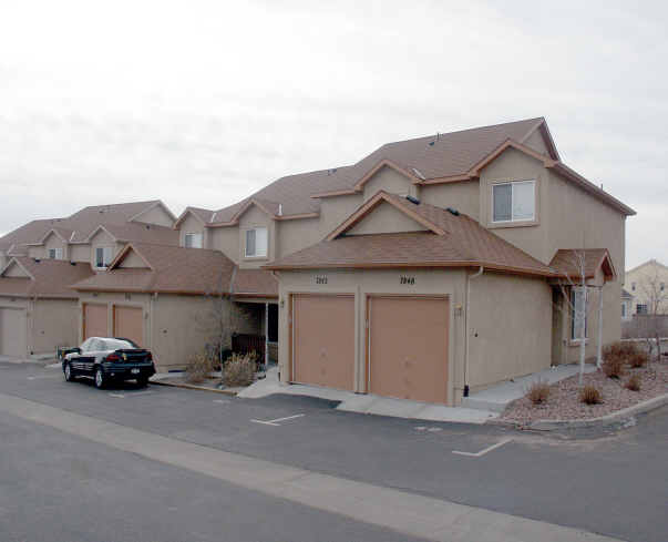 Antelope Trails Townhouses in Colorado Springs, CO - Foto de edificio