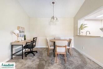 1000 Palm Pl Dr NE in Palm Bay, FL - Building Photo - Building Photo