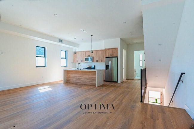 property at 10847 Morrison St