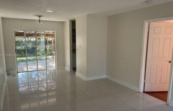 2217 SW 62nd Terrace in Miramar, FL - Building Photo - Building Photo