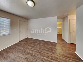 7658 Snowy Owl Rd in Eagle Mountain, UT - Foto de edificio - Building Photo