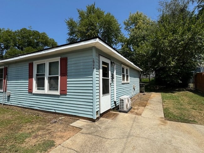 208 Hubert St in Greer, SC - Building Photo - Building Photo