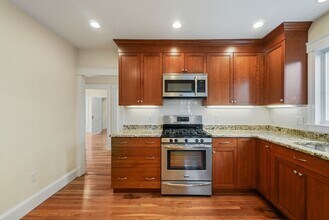 89 Melrose St in Arlington, MA - Foto de edificio - Building Photo