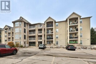 1441 Walkers Line in Burlington, ON - Building Photo