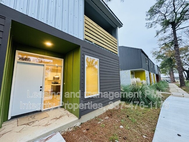 136 Greentree Dr in Lafayette, LA - Building Photo - Building Photo