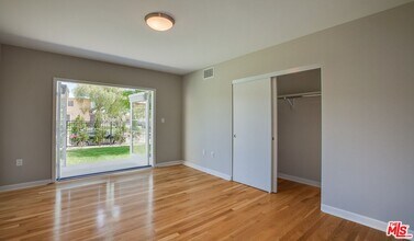 1012 Frederick St in Los Angeles, CA - Building Photo - Building Photo