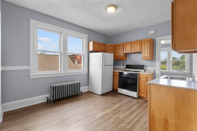 36 School St in Hartford, CT - Building Photo - Building Photo