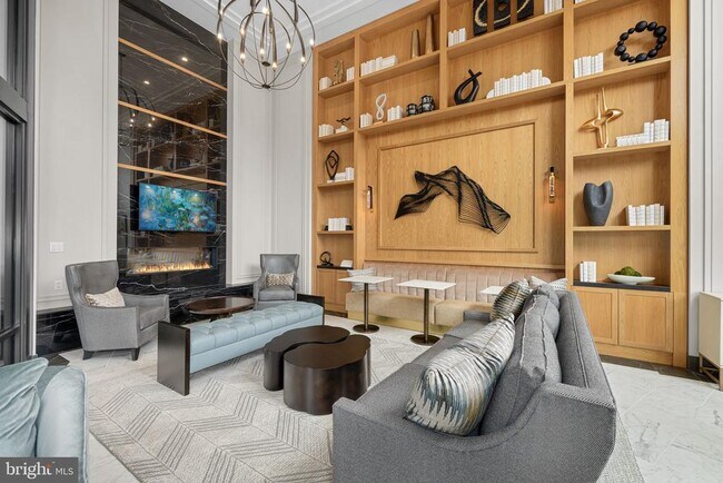 6718 Lowell Ave in McLean, VA - Foto de edificio - Building Photo