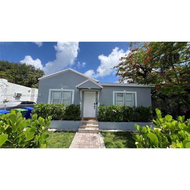 113 NW 35th St in Miami, FL - Building Photo - Building Photo