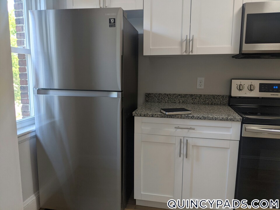 40 Butler Rd in Quincy, MA - Building Photo