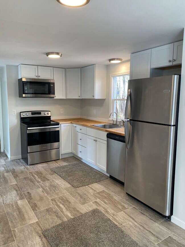 1212 Auburn Rd in Locke, NY - Building Photo - Building Photo