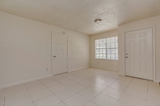 1723 Avenue B in Danbury, TX - Building Photo - Building Photo