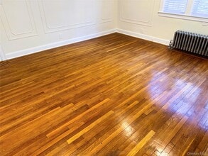 48-43 44th St in Queens, NY - Building Photo - Building Photo