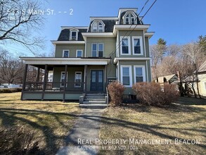 533 S Main St in Hartford, VT - Building Photo - Building Photo