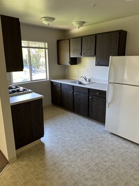 7520 Bridgit Dr, Unit D in Rohnert Park, CA - Building Photo - Building Photo