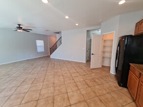 8755 W Pershing Ave in Peoria, AZ - Building Photo - Building Photo