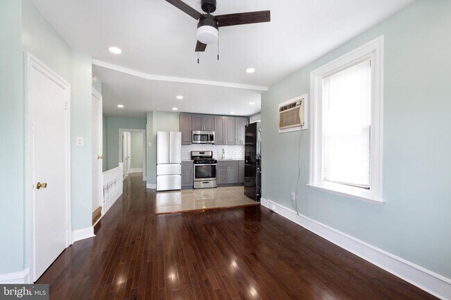 537 Unruh Ave photo'