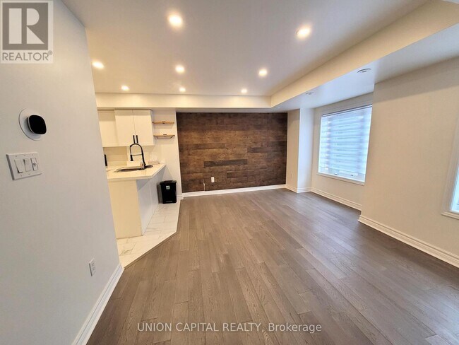 314 John St. in Markham, ON - Building Photo - Building Photo