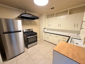 6520 Weslayan St in Houston, TX - Building Photo - Building Photo