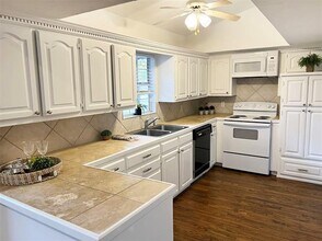 6287 Pockrus Page Rd in Denton, TX - Building Photo - Building Photo