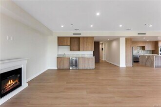 10750 Wilshire Blvd in Los Angeles, CA - Building Photo - Building Photo