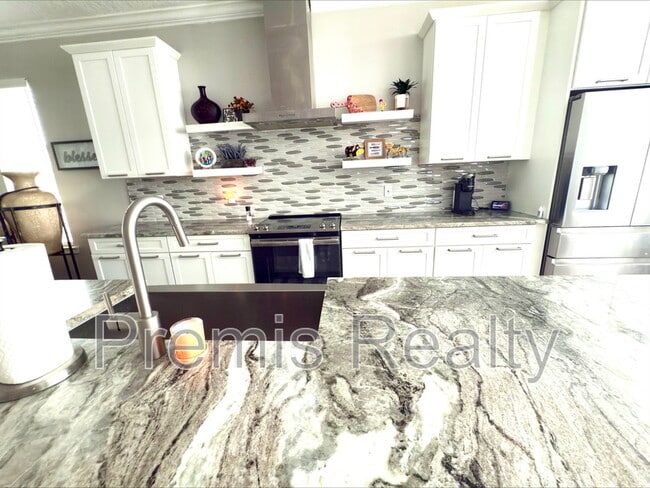 837 Callista Cay Loop in Tarpon Springs, FL - Building Photo - Building Photo