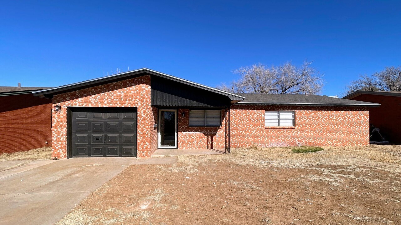 214 N 23rd St in Lamesa, TX - Building Photo