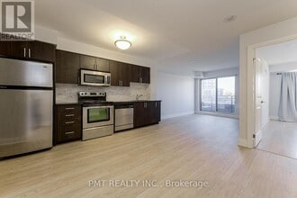 1 De Boers Dr in Toronto, ON - Building Photo - Building Photo