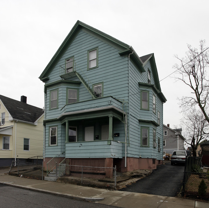 42 Calder St in Providence, RI - Building Photo