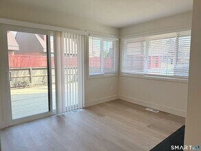 108 Montoya Dr in Branford, CT - Building Photo - Building Photo